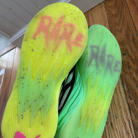 Rick & Morty Puma melo 2.0 mismatched basketball sneakers size 7.5 main image 8